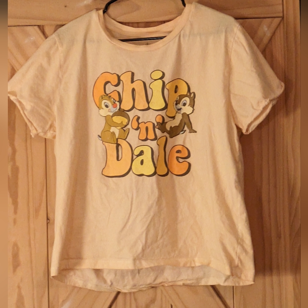 Disney Chip and Dale Short Sleeve Size XL Yellow and Orange Tee Shirt
